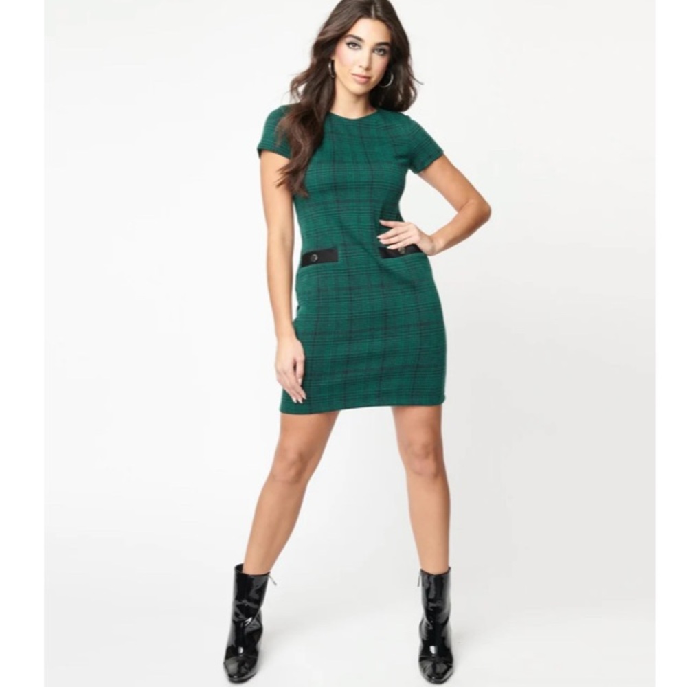 Retro Style Black and Green plaid Shift Dress - XL